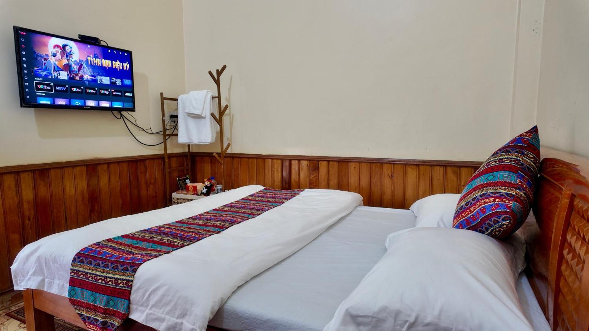 Lien Huong 145A Hotel Ха Жианг Екстериор снимка